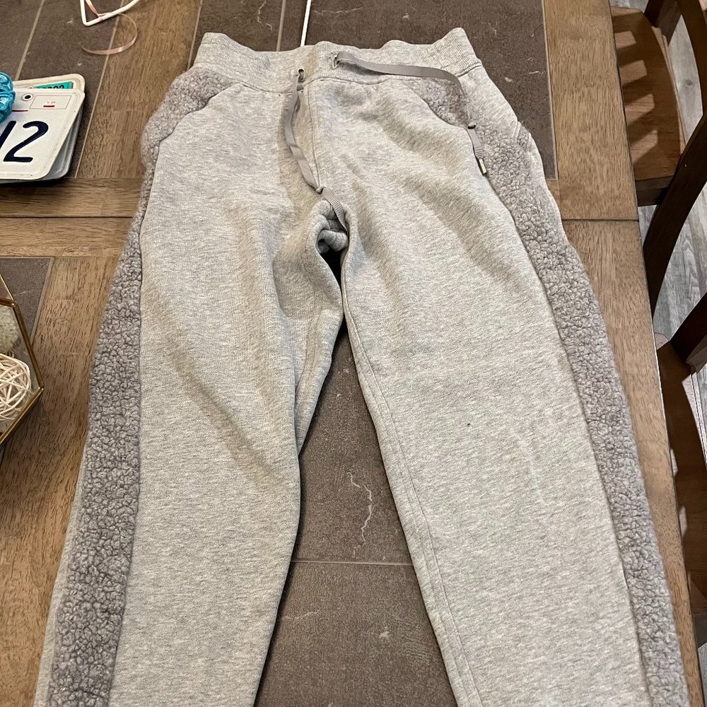 Lululemon sweats